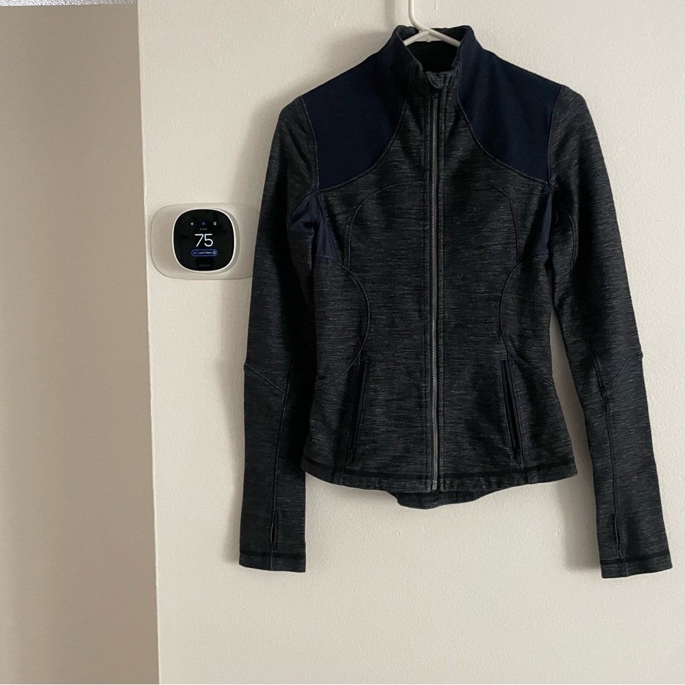 Lululemon Navy blue denim Jacket size 4 - Picture 3 of 4